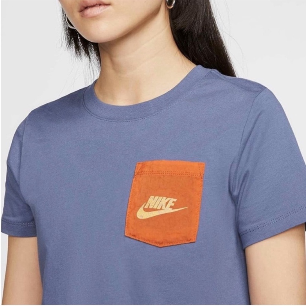 🇺🇸Firm Price🇺🇸 Nike pocket short sleeve tee